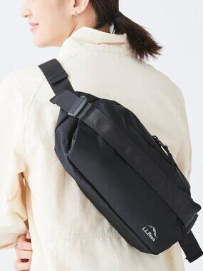 L.L. Bean – BLACK Athleisure Sling Pack (NEW)